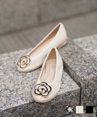 フラワー バックル フラットシューズ ミックス ベージュ ブラック S M L LL フラワー バックル フラットシューズ HUIT