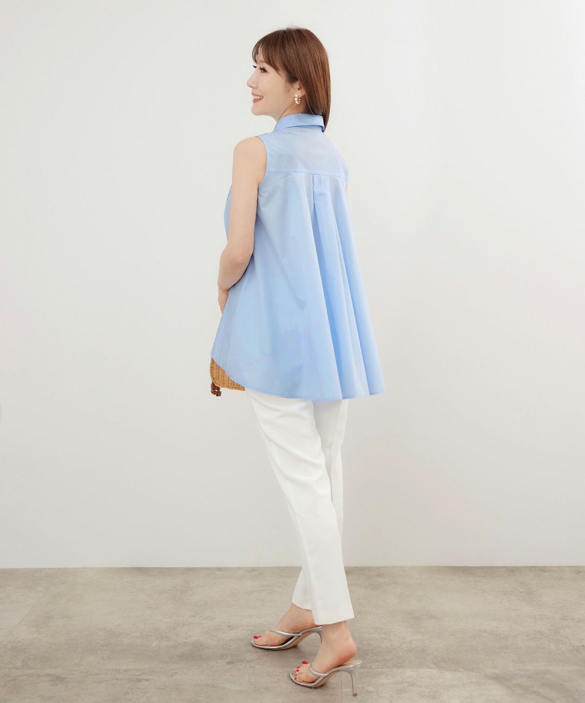 手洗い可かわいい上品きれいめ大人カジュアルシンプルエレガントノースリーブ体型カバージョイントスペース