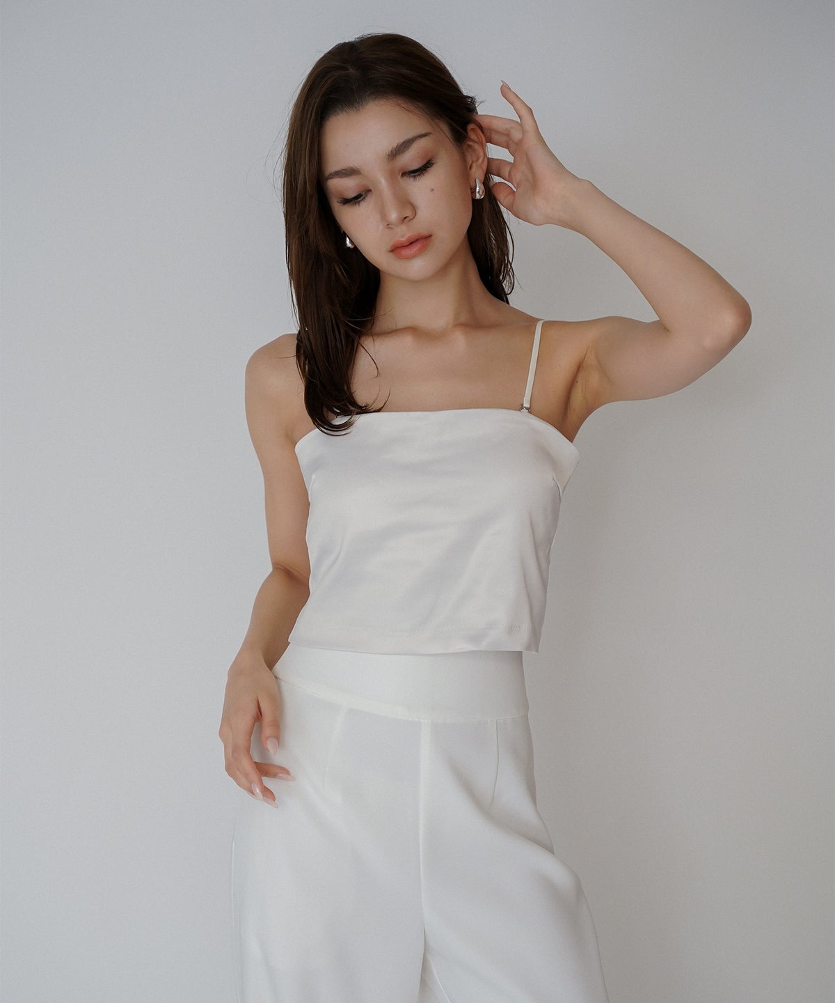 サテン クロップド カップ付き トップス KINO THE KEI