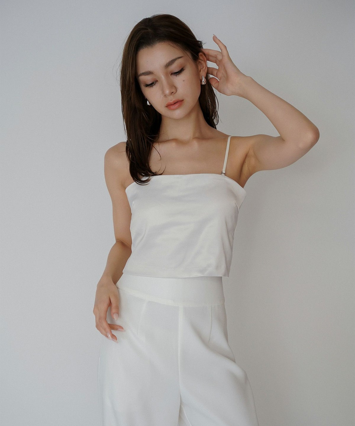 サテン クロップド カップ付き トップス KINO THE KEI