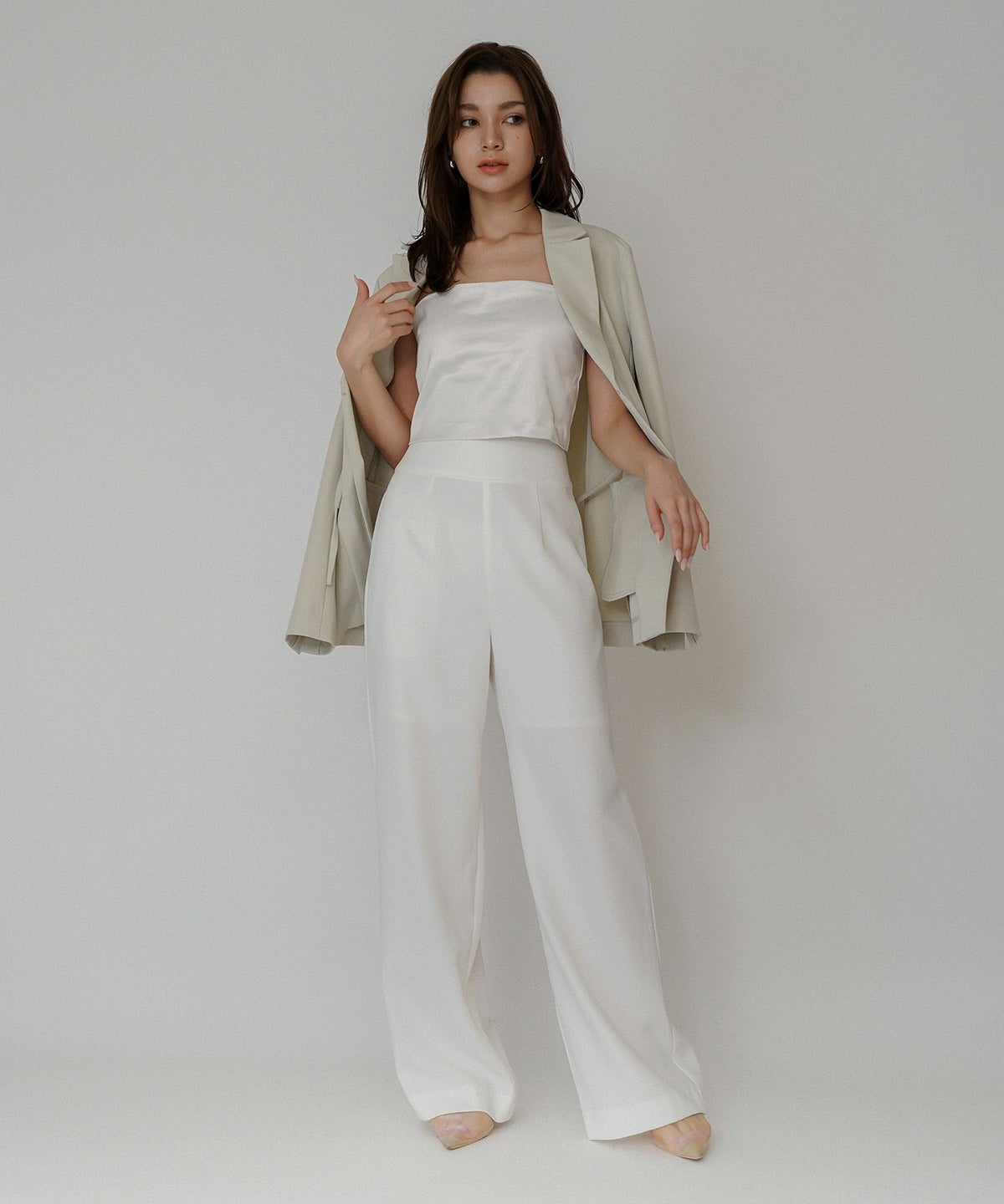 サテン クロップド カップ付き トップス KINO THE KEI