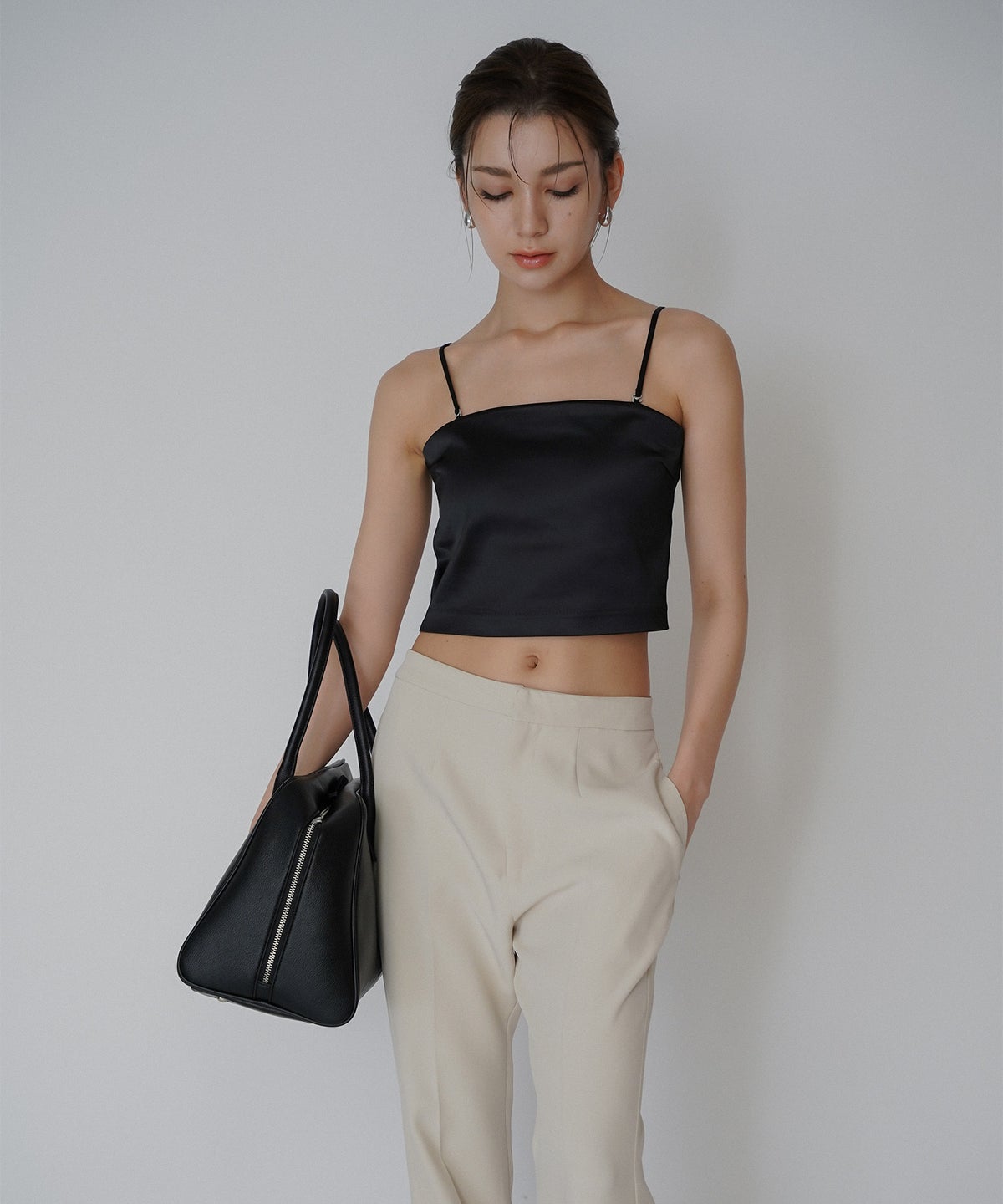 サテン クロップド カップ付き トップス KINO THE KEI