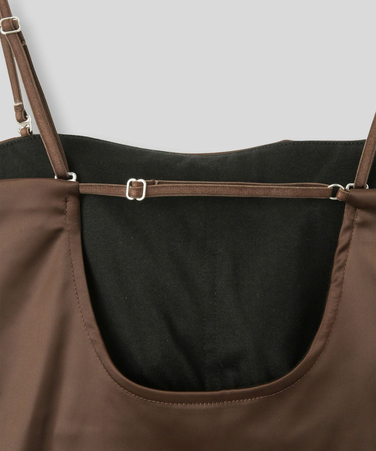 サテン クロップド カップ付き トップス KINO THE KEI