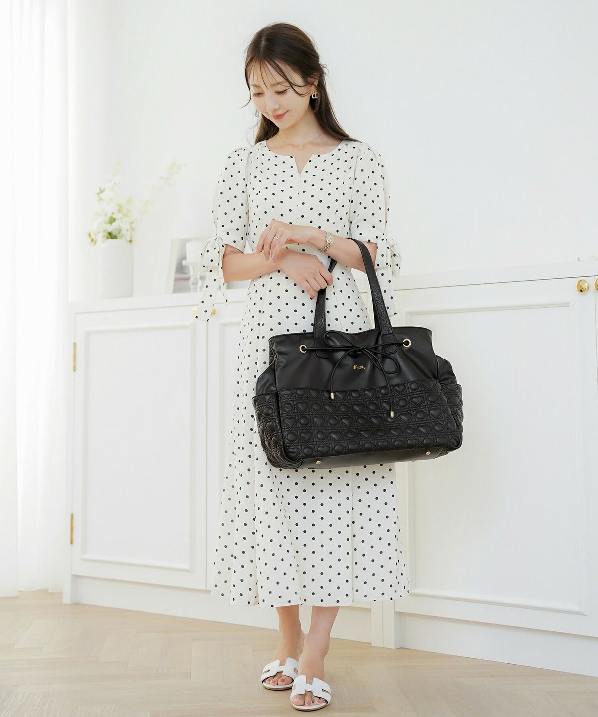 バッグ/トート/旅行/トラベル/撥水/ナイロン/マザーズバッグ/通勤/通学/A4/多機能/コードホール/アイボリー/ピンク/ストロベリーミルク/ブラック/バイカラー/配色/リボン/レザー/ゴールド/ファスナー/キャリー/ママバッグ/ピンク/新色/ヒット/人気/帰省/おしゃれ