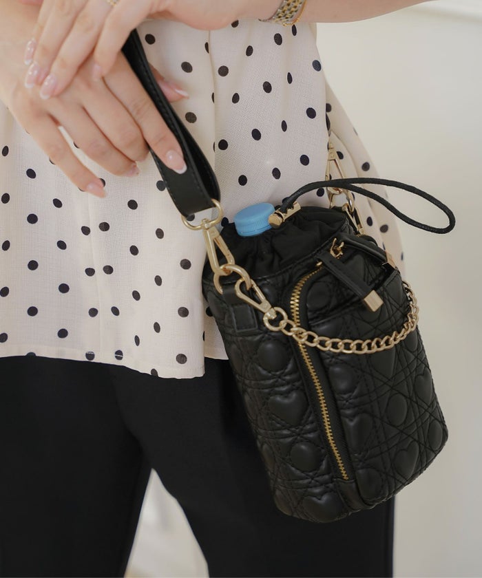 500ml600mlおしゃれキルティングギフトケースショルダードリンクホルダーハートキルティングフェミニンペットボトルカバーペットボトルケースペットボトルホルダーボトルケースボトルホルダーレディース保冷ショルダー保冷バッグ保冷ボトルケース合皮夏斜めがけ水筒カバー