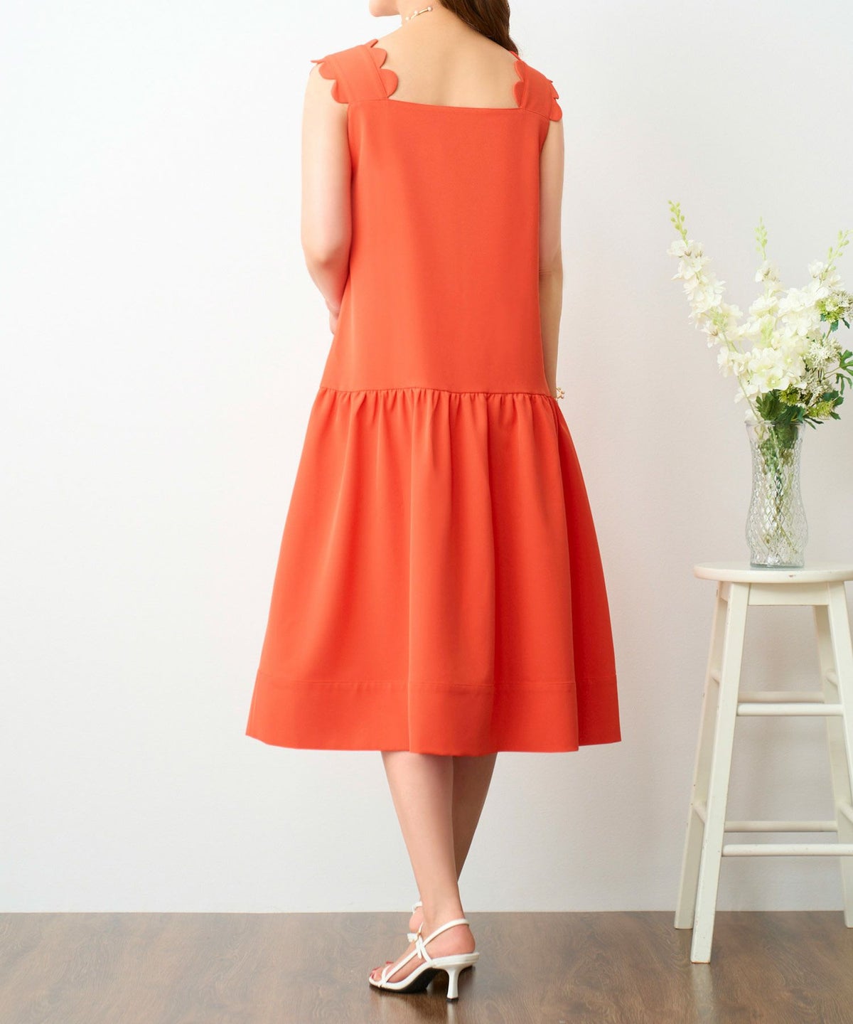 ショルダースカラップティアードクールワンピースノースリーブ緑黄色オレンジ