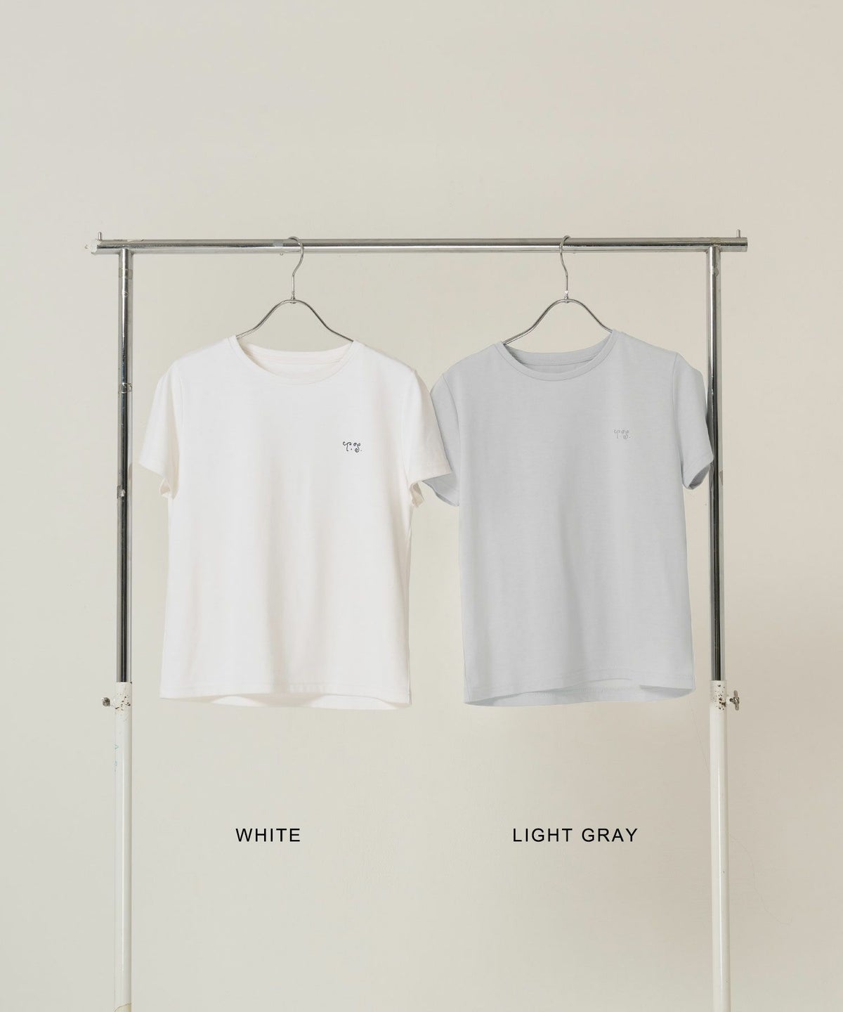 ノベルティ/Tシャツ/刺繍/ホワイト/グレー