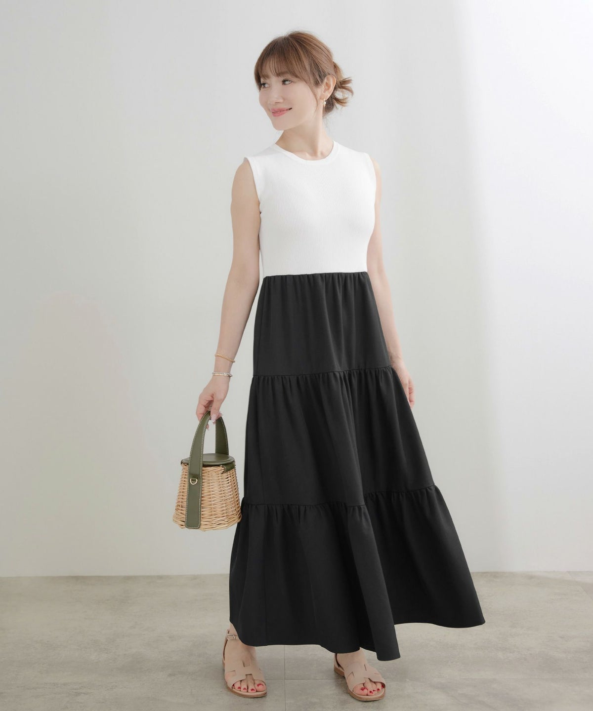 手洗い可かわいい上品きれいめ大人カジュアルシンプルノースリーブ異素材体型カバーフレアジョイントスペース