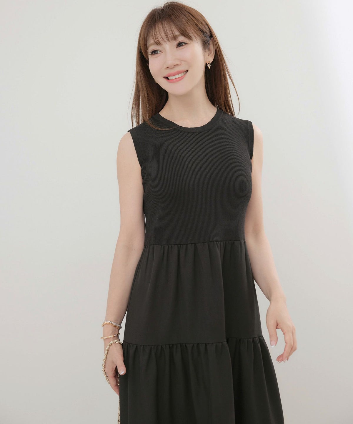 手洗い可かわいい上品きれいめ大人カジュアルシンプルノースリーブ異素材体型カバーフレアジョイントスペース