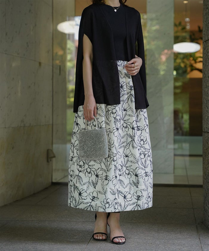 ケープ ニット カーディガン HUIT ホワイト/ベージュ/ブラック レディース シアー 薄手 ラメ オフィス 冷房対策 きれいめ 洗える