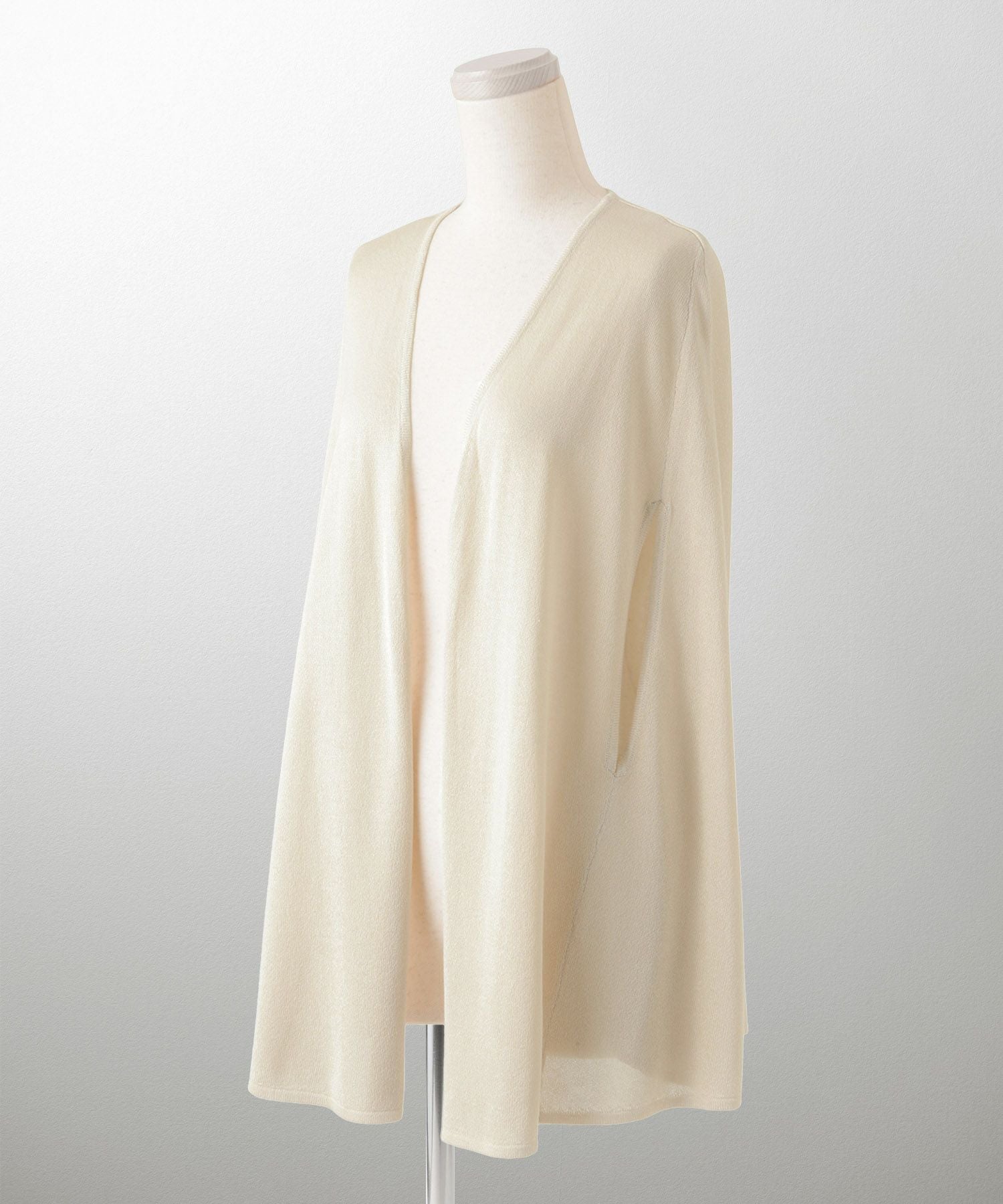 YONFA ニットケープカーディガン　ivory Women's Cashmere Cocoon Cardigan Ivory | Jenni Kayne