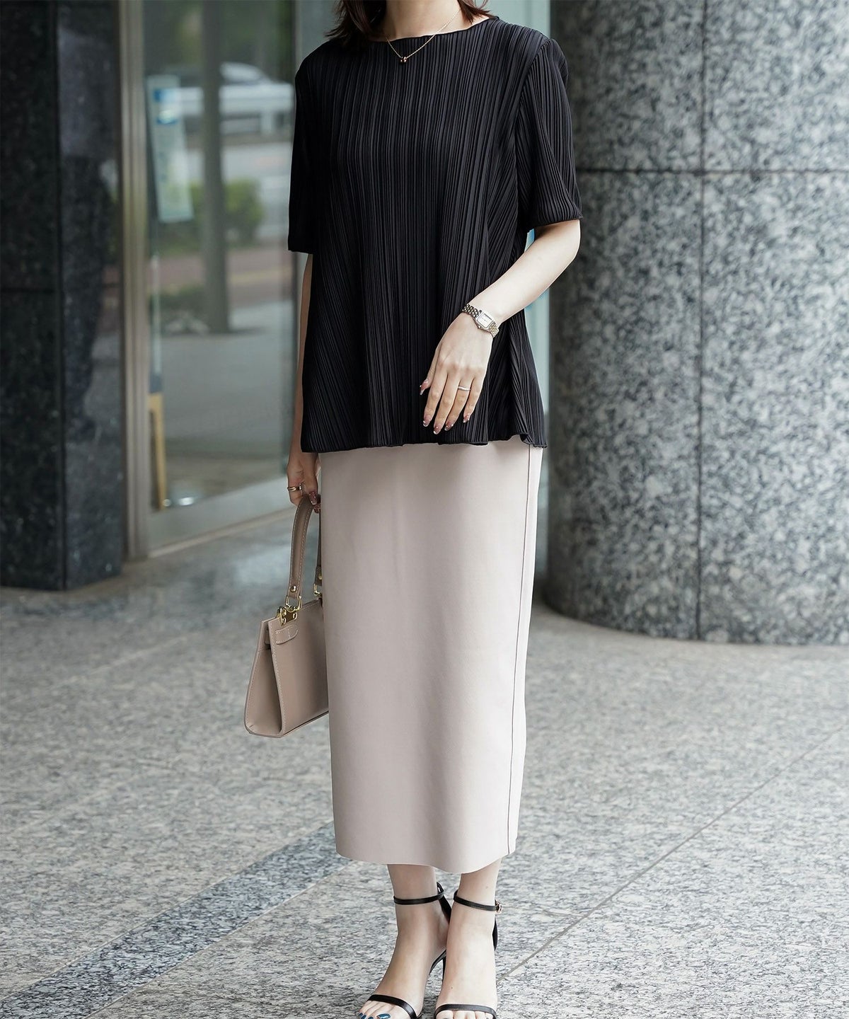 プリーツ トップス HUIT レディース ブラウス 半袖 アイボリー ライトグレー ブラック