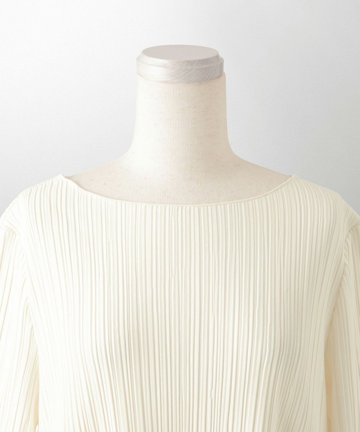 プリーツ トップス HUIT レディース ブラウス 半袖 アイボリー ライトグレー ブラック