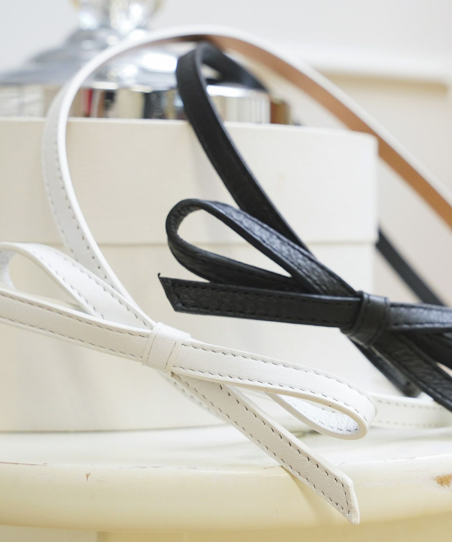 TIME-SALE レザー リボンモチーフ 細 ベルト Prima Scherrer 全2色