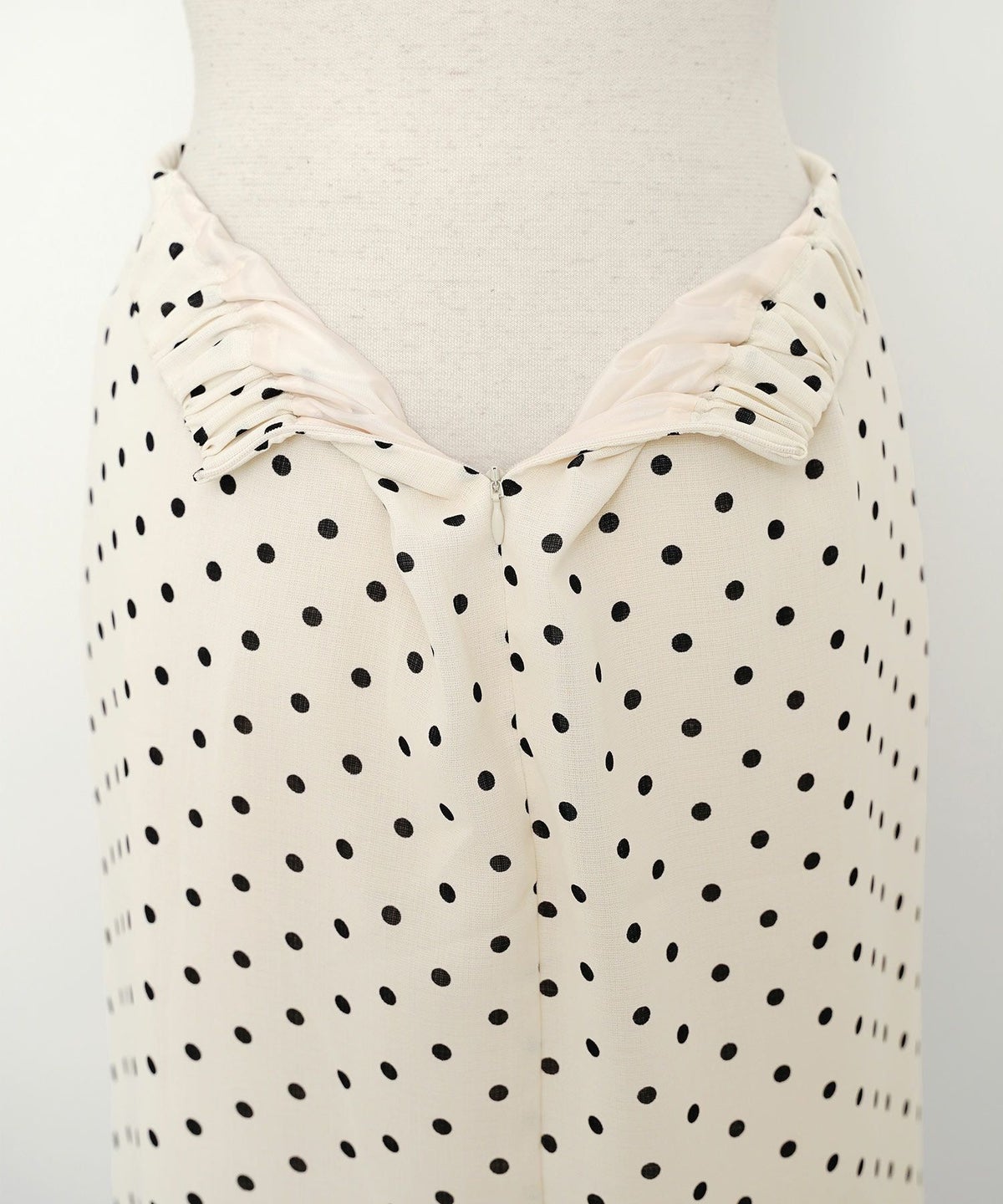 レディーススカートボトムスタイトスリットドット柄ウエストゴムファスナー薄手セットアップシンプルオフィスカジュアルフェミニン上品エレガント裏地