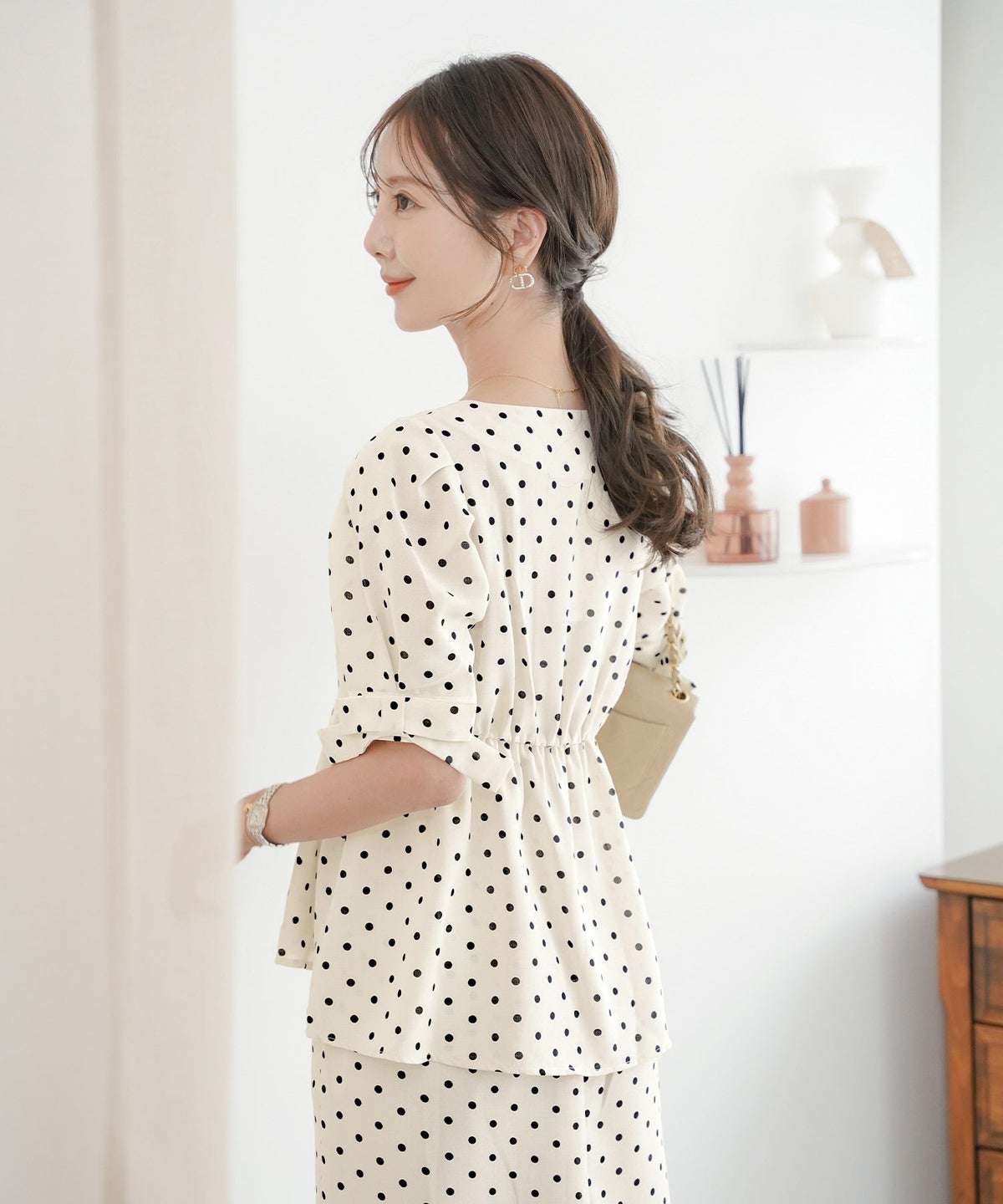 レディースブラウストップスペプラムフロントファスナー袖リボンウエストゴムパンツスタイルオフィスカジュアルドット柄半袖5分袖薄手真夏春夏秋フェミニン上品カジュアルエレガント