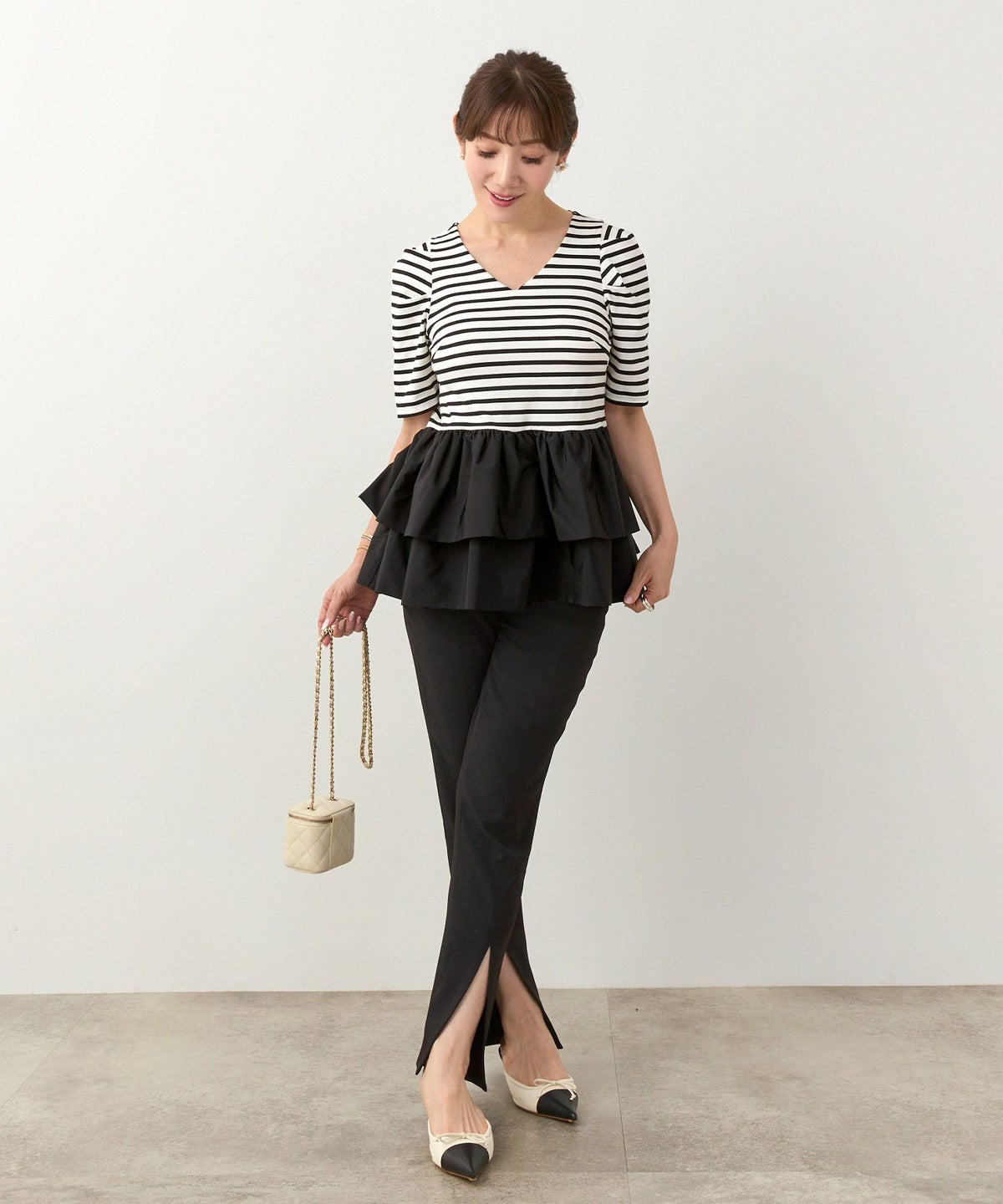 手洗い可かわいい上品きれいめ大人カジュアルオフィスシンプルVネック体型カバー異素材ジョイントスペース