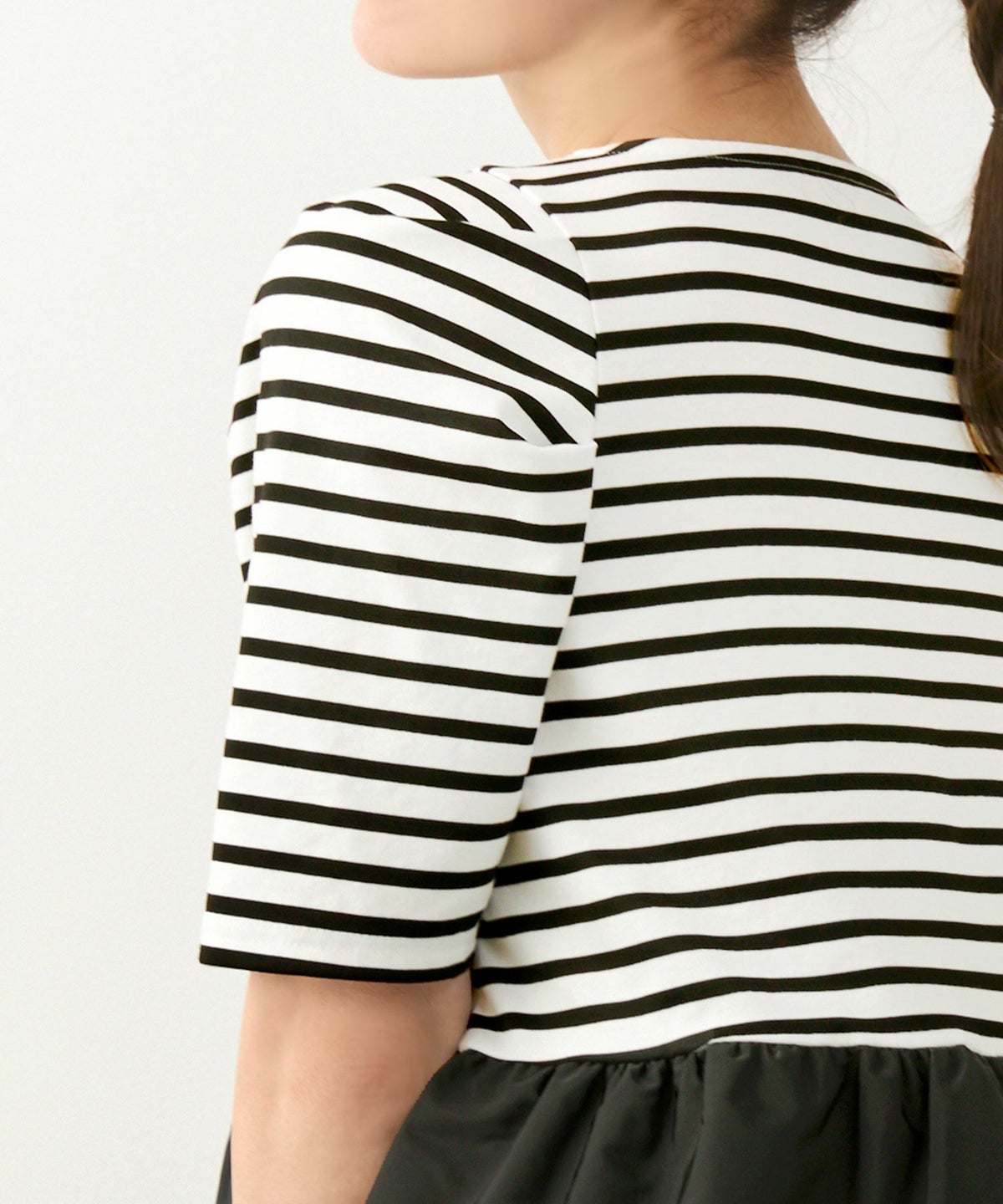 手洗い可かわいい上品きれいめ大人カジュアルオフィスシンプルVネック体型カバー異素材ジョイントスペース