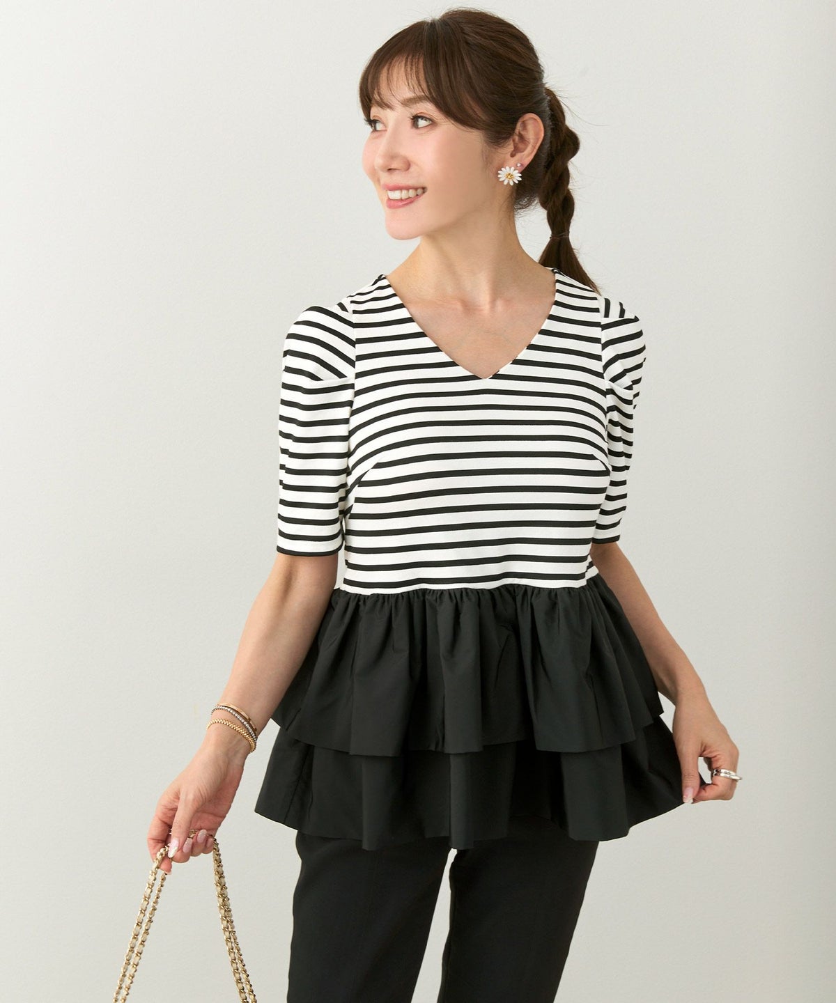 手洗い可かわいい上品きれいめ大人カジュアルオフィスシンプルVネック体型カバー異素材ジョイントスペース