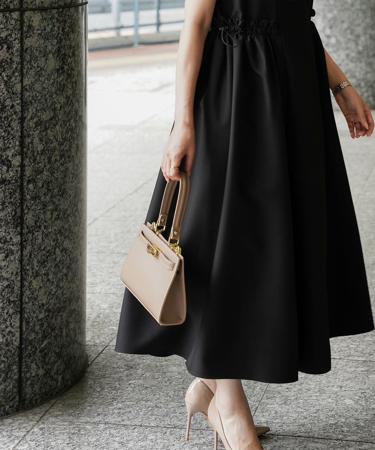 レディース 夏 サマーワンピース 薄手 ドロスト きれいめ 洗える/ホワイト/ネイビー/ブラック/S/M/前後2way/ノースリーブ