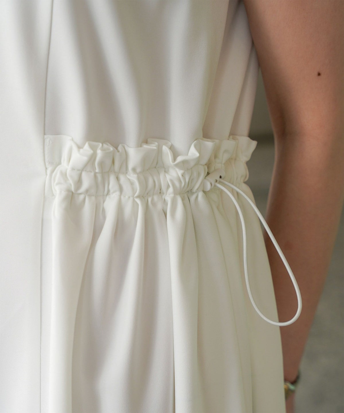 レディース 夏 サマーワンピース 薄手 ドロスト きれいめ 洗える/ホワイト/ネイビー/ブラック/S/M/前後2way/ノースリーブ