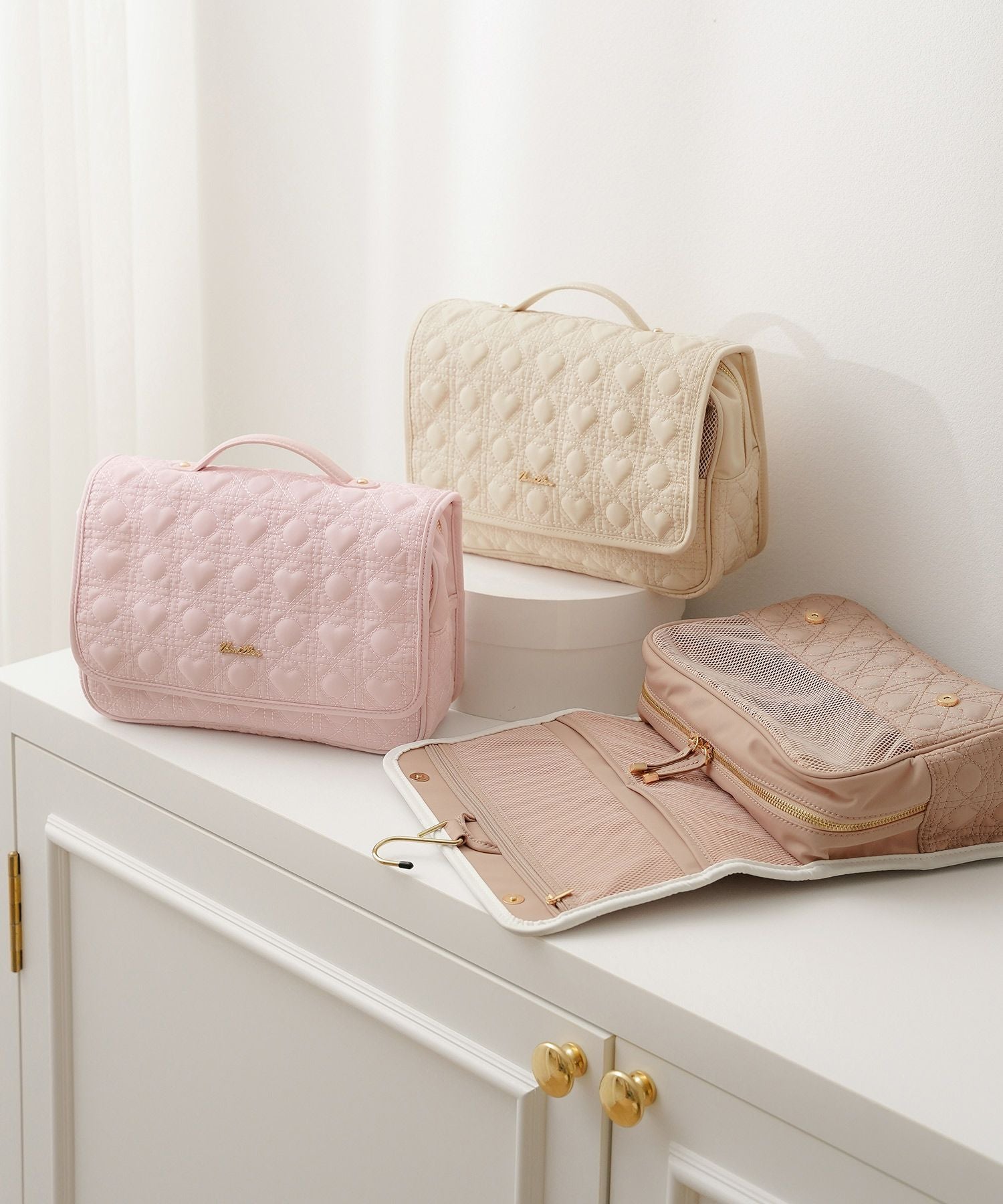 TIME-SALE オリジナル ハートキルティング 撥水 トラベル ポーチ le