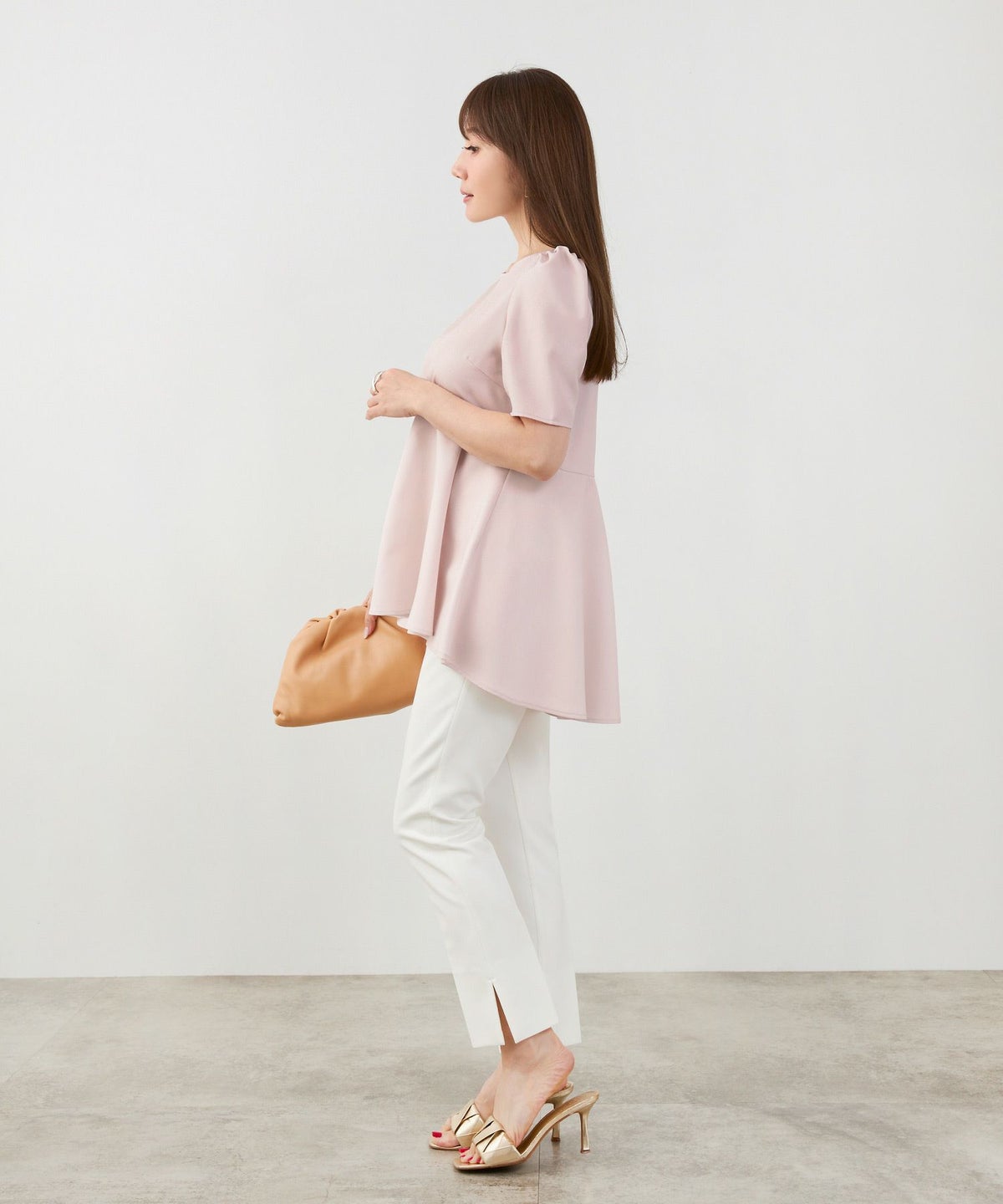 手洗い可日本製かわいい上品きれいめ大人カジュアルオフィスシンプルペプラム体型カバージョイントスペース