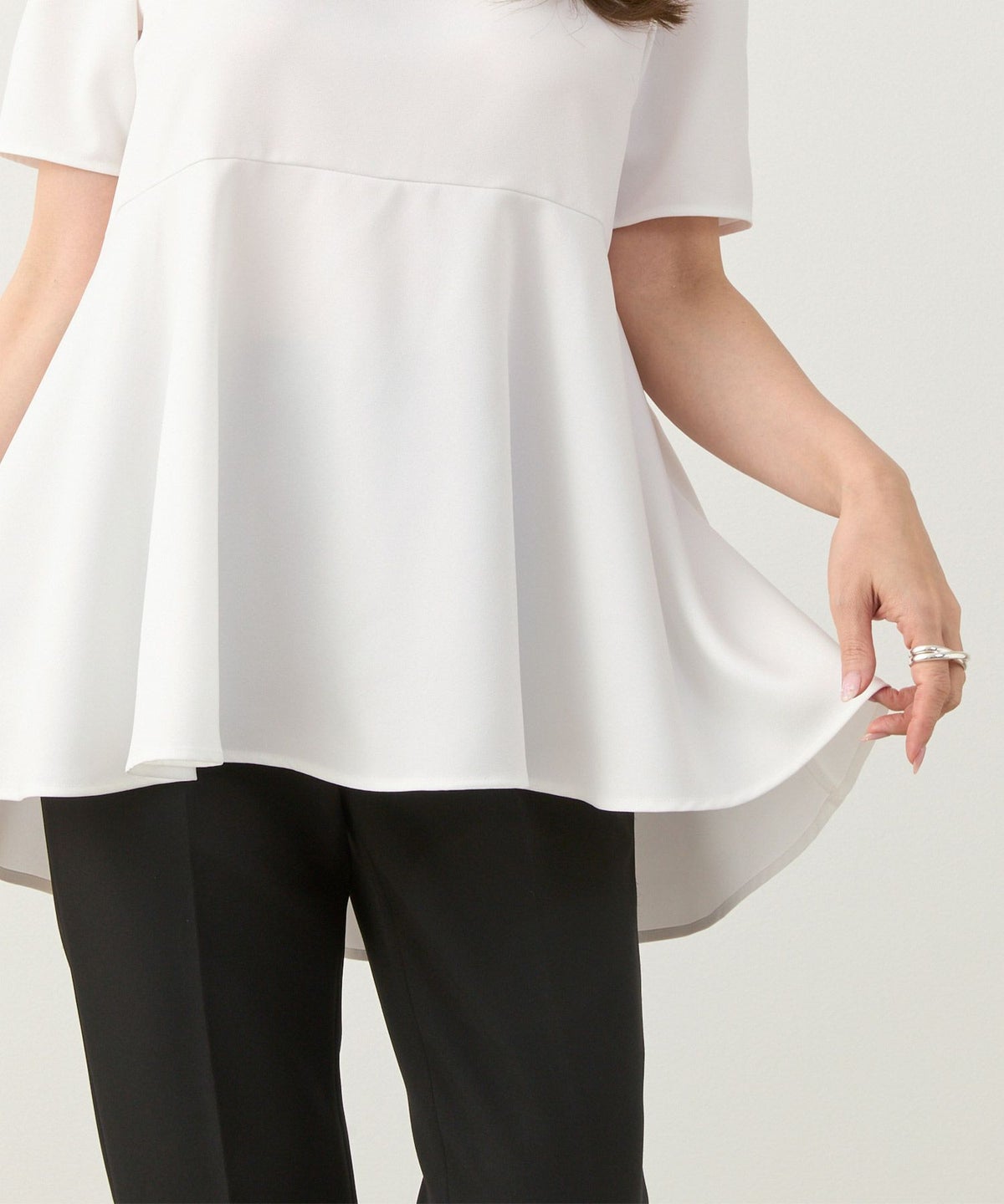 手洗い可日本製かわいい上品きれいめ大人カジュアルオフィスシンプルペプラム体型カバージョイントスペース