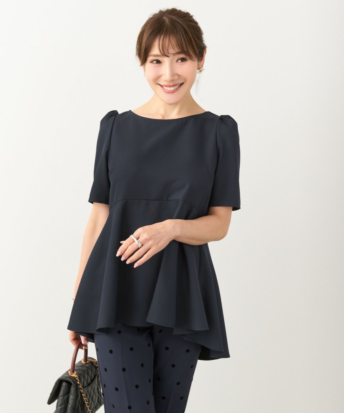 手洗い可日本製かわいい上品きれいめ大人カジュアルオフィスシンプルペプラム体型カバージョイントスペース