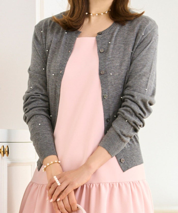 トップス ニット レディース カーディガン 長袖 パール 大人 オフィス きれいめ かわいい 秋冬 グレー 黒 ジョイントスペース