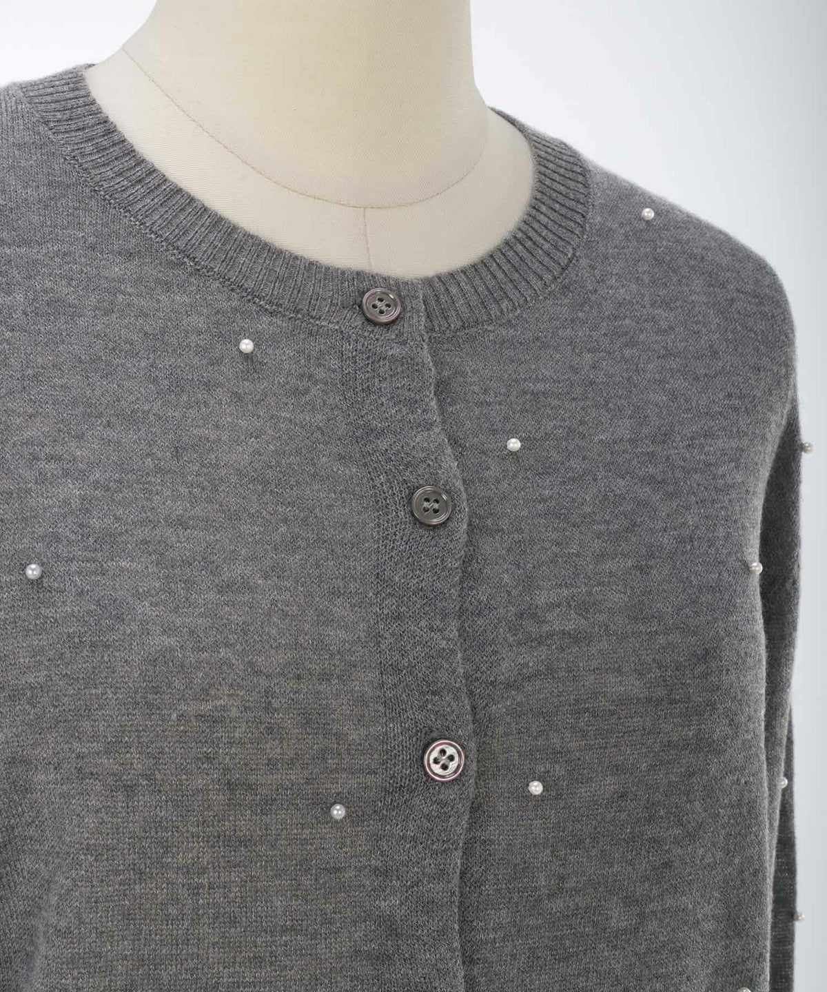 トップス ニット レディース カーディガン 長袖 パール 大人 オフィス きれいめ かわいい 秋冬 グレー 黒 ジョイントスペース