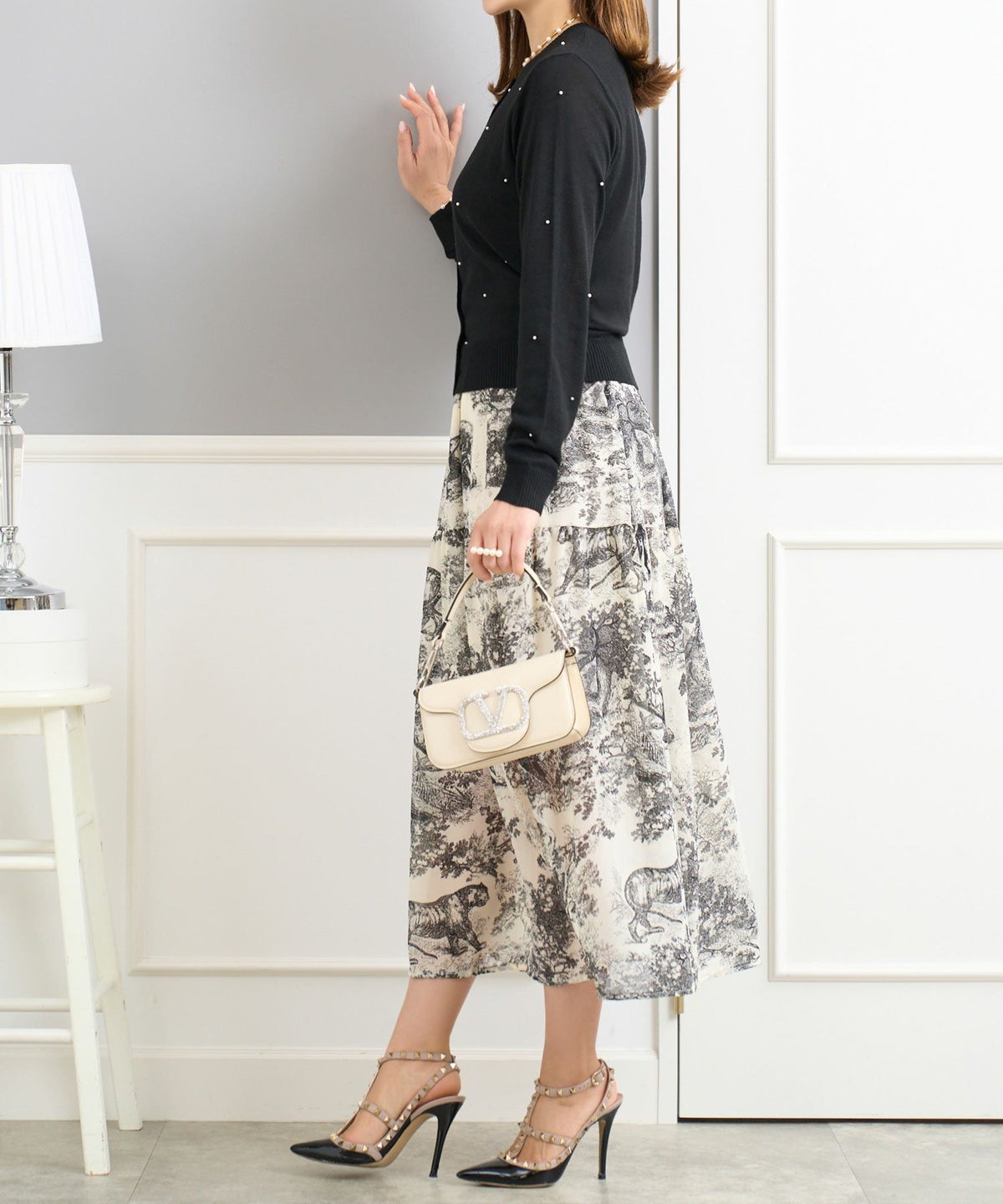 トップス ニット レディース カーディガン 長袖 パール 大人 オフィス きれいめ かわいい 秋冬 グレー 黒 ジョイントスペース