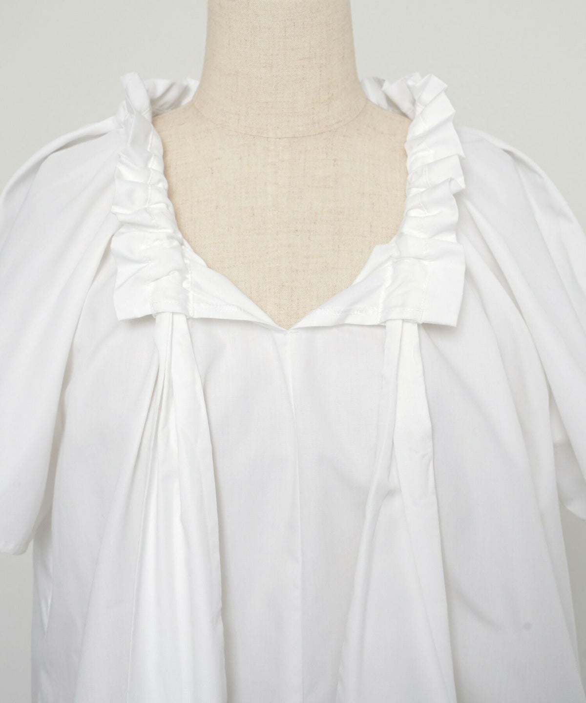 レデイースブラウストップスボウタイリボンドロスト半袖フレアスリーブバタフライスリーブ春夏フレアAラインホワイトネイビー上品綺麗めカジュアルフェミニン