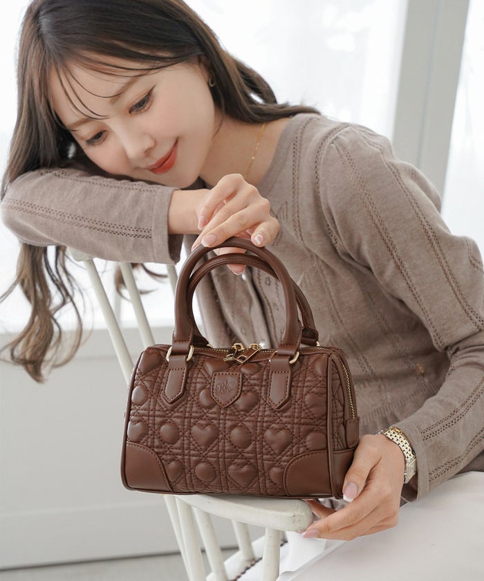 ミニボストンバッグポシェットショルダーバッグミニバッグレディース斜めがけミニサイズサブバッグコンパクト合皮ハートキルティングフェミニンおしゃれバッグかわいい小さめデイリー