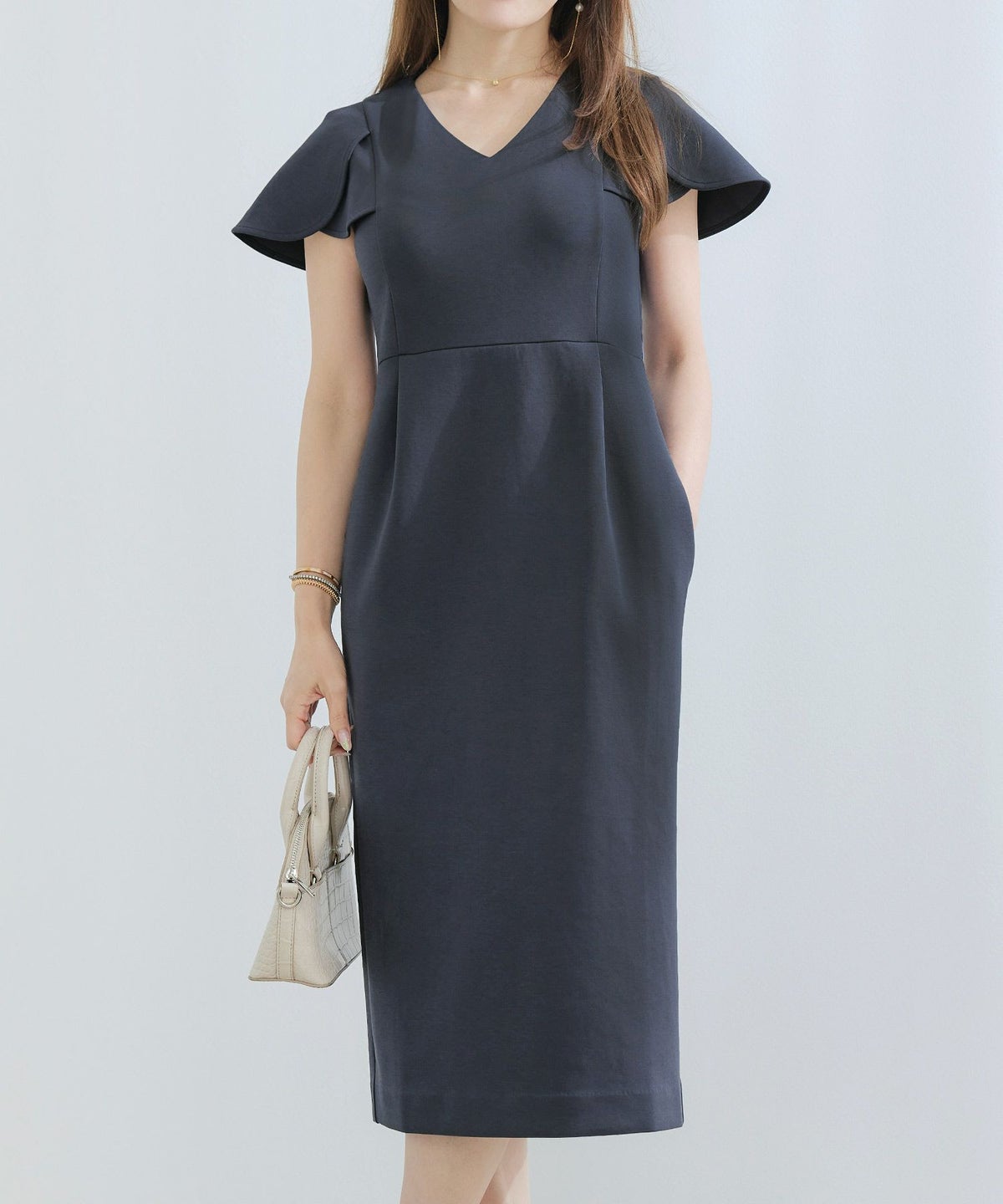 手洗い可かわいい上品きれいめ大人カジュアルシンプル体型カバーリラックスVネックジョイントスペース