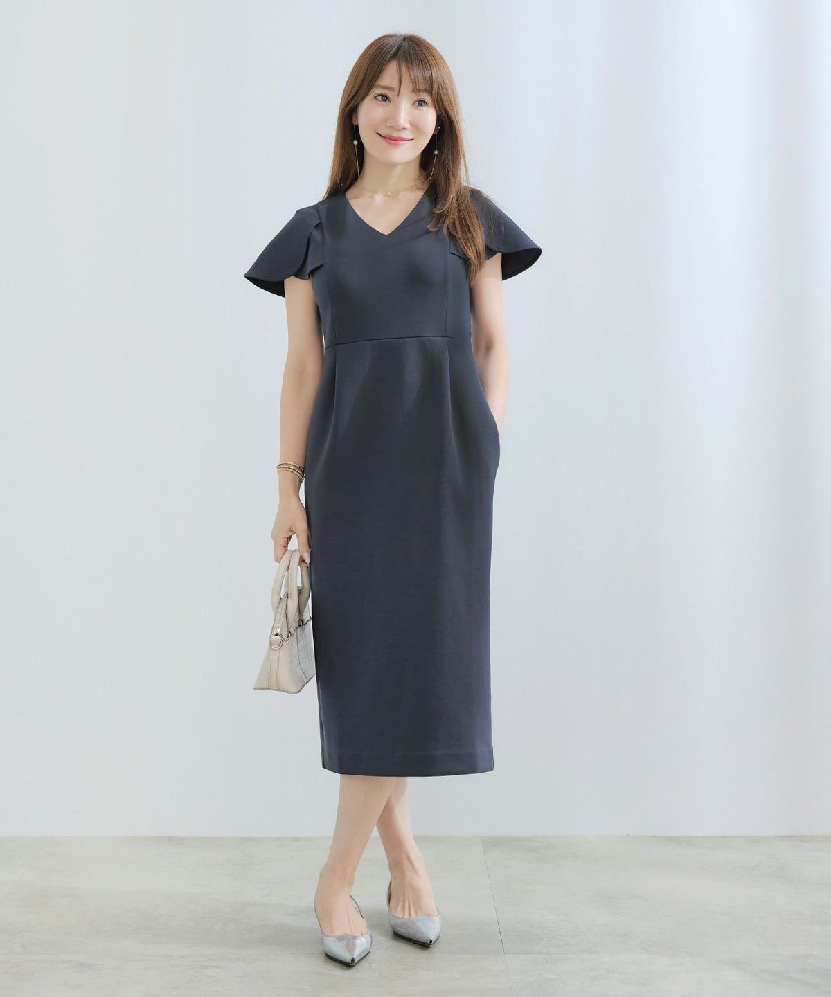 手洗い可かわいい上品きれいめ大人カジュアルシンプル体型カバーリラックスVネックジョイントスペース