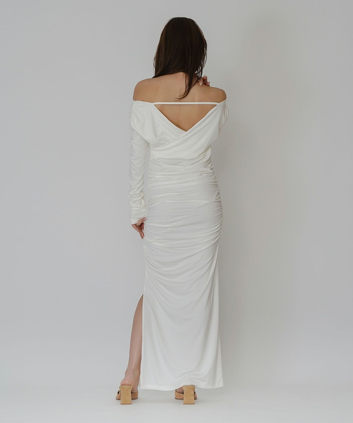 オフショル シャーリング ギャザー ワンピース KINO THE KEI 全4色｜ktk331-0100【1】