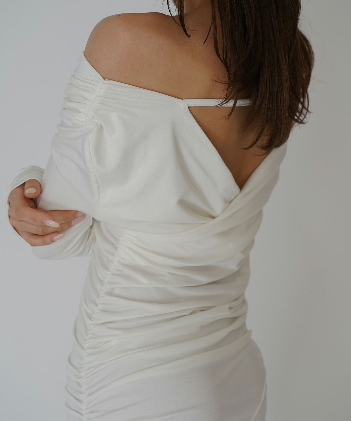 オフショル シャーリング ギャザー ワンピース KINO THE KEI 全4色｜ktk331-0100【1】