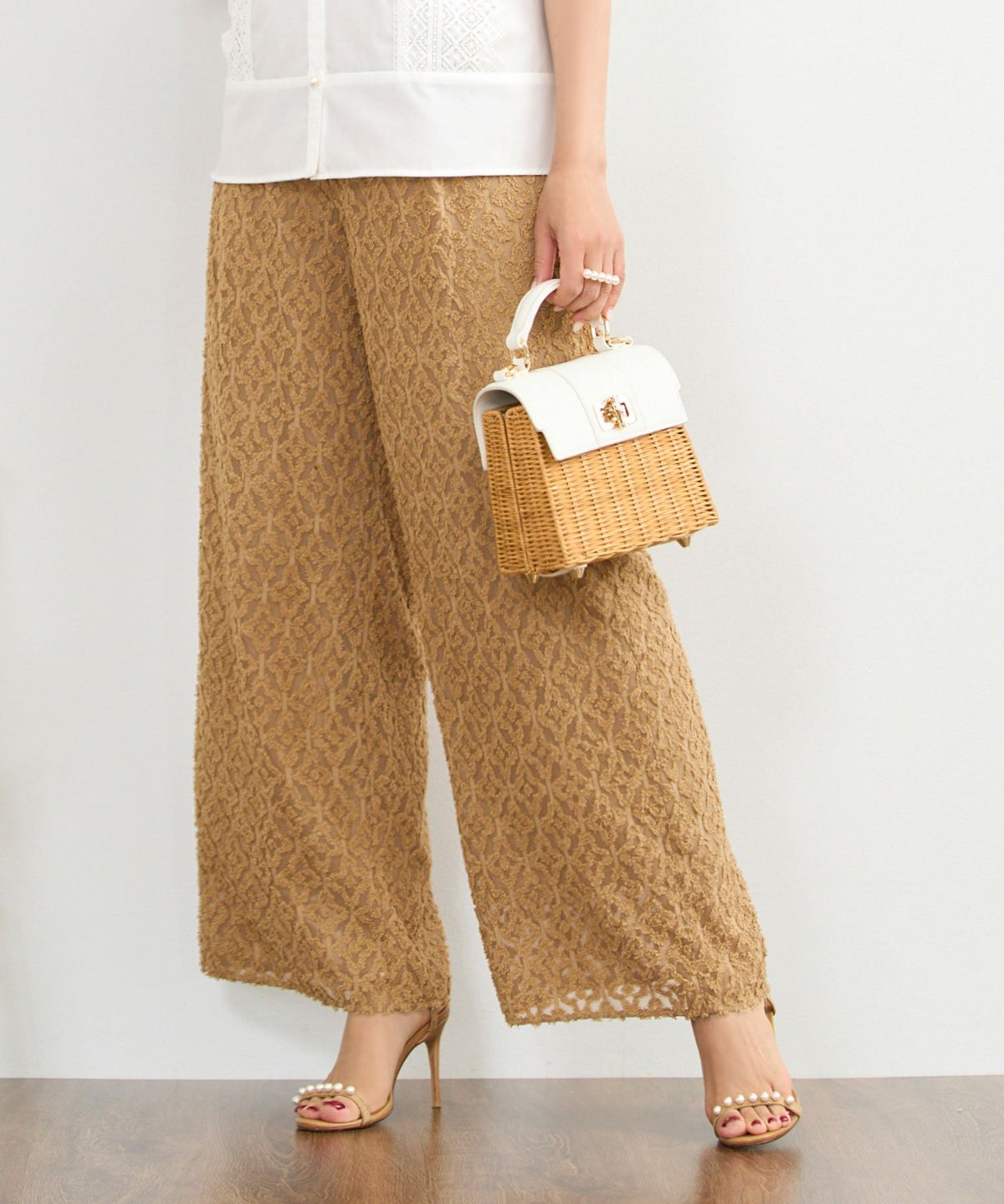 キカカットジャガードワイドパンツウエストゴム幾何学模様柄キャメルブラック