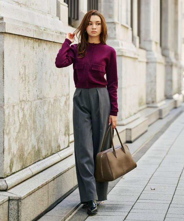 ニットトップス コンパクトカーデ ショート丈 ブランドロゴ付き タイトトップス 韓国風 綺麗め 細見え カジュアル KINO THE KEI