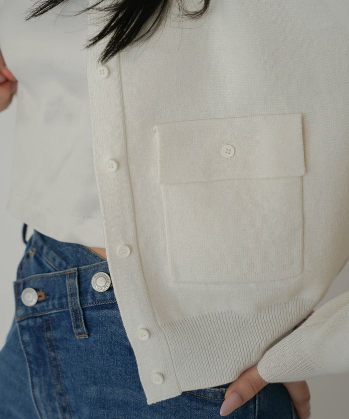 ニットトップス コンパクトカーデ ショート丈 ブランドロゴ付き タイトトップス 韓国風 綺麗め 細見え カジュアル KINO THE KEI