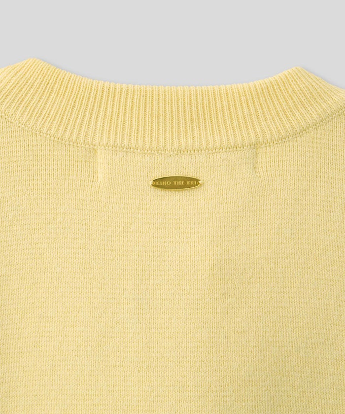 ニットトップス コンパクトカーデ ショート丈 ブランドロゴ付き タイトトップス 韓国風 綺麗め 細見え カジュアル KINO THE KEI