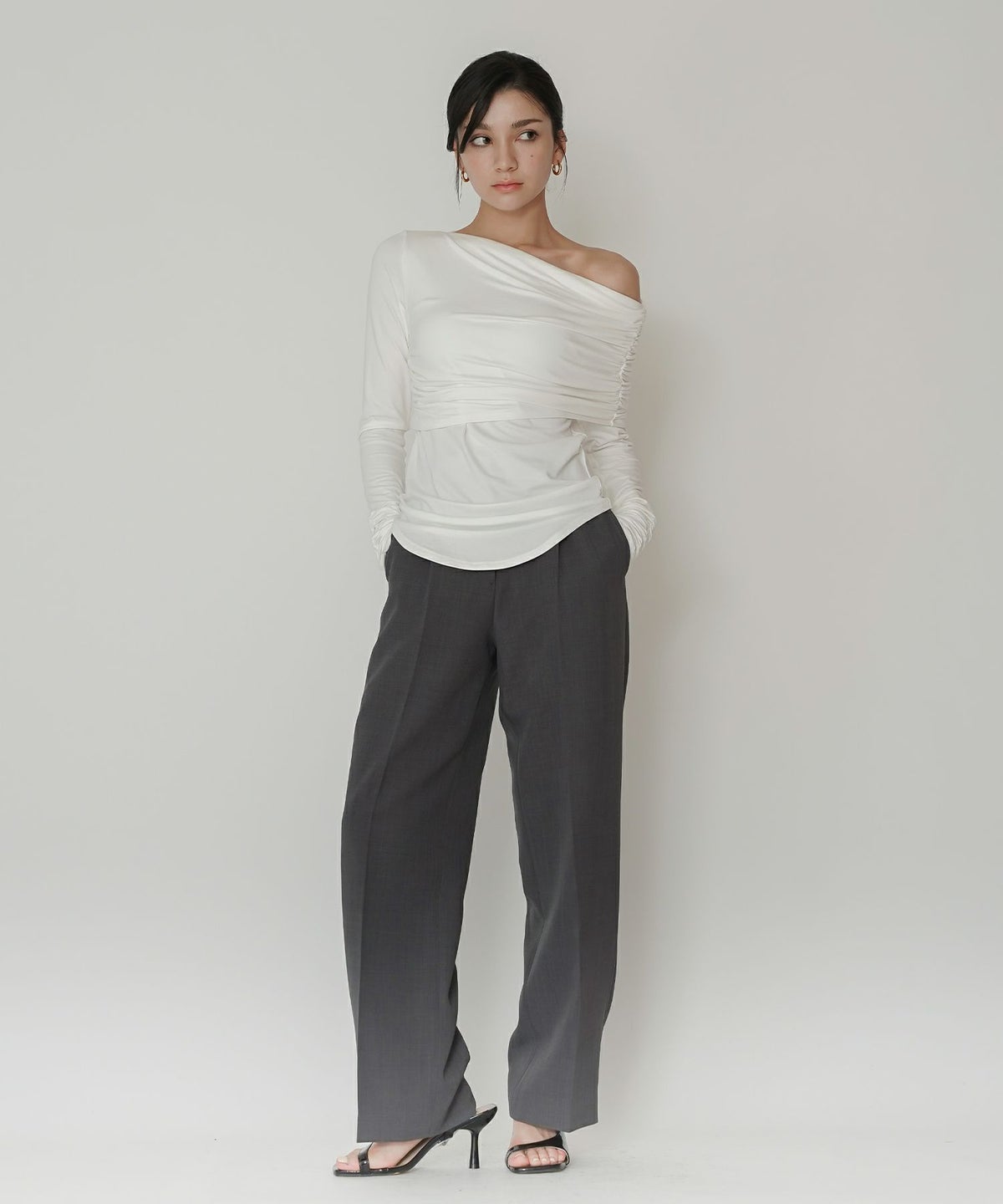 ワンショル オフショル ドレープ お仕事 オフィス アシンメトリー ロンT タイトTシャツ KINO THE KEI