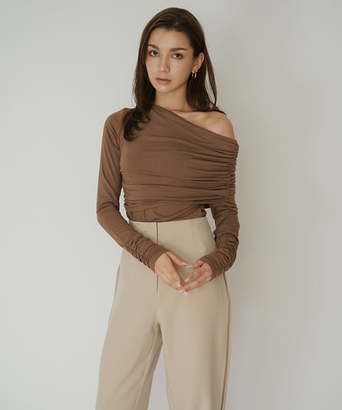 ワンショル オフショル ドレープ お仕事 オフィス アシンメトリー ロンT タイトTシャツ KINO THE KEI