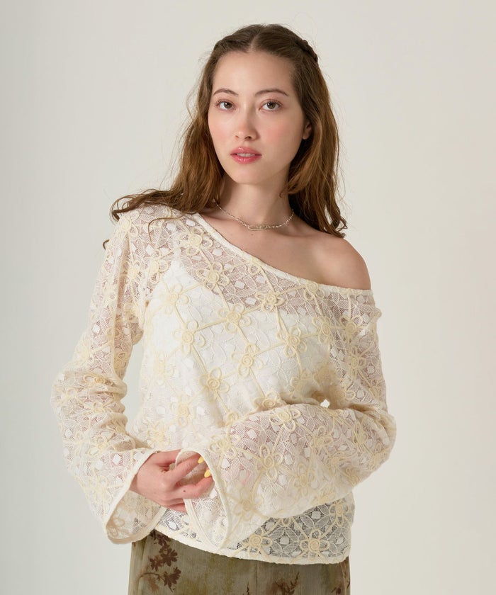 フラワー/刺繍/ トップス/ホワイト