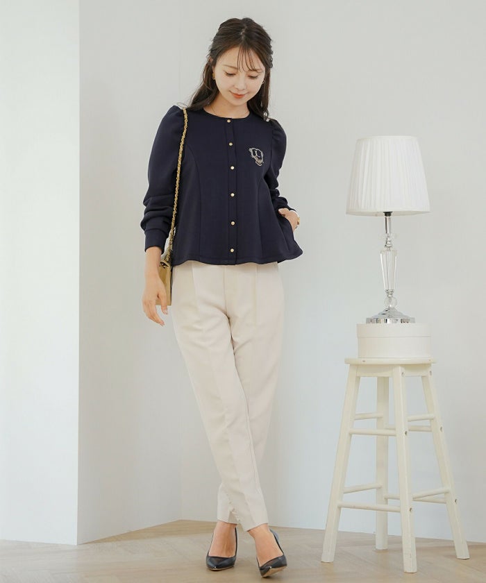 カーディガンレディースダンボールニットトップスクルーネックゴールドボタン木馬刺繍エンブレム刺繍フレアラインパネルライン袖口カフスパフスリーブスラッシュポケット羽織りトップス肩掛けリンク親子コーデ