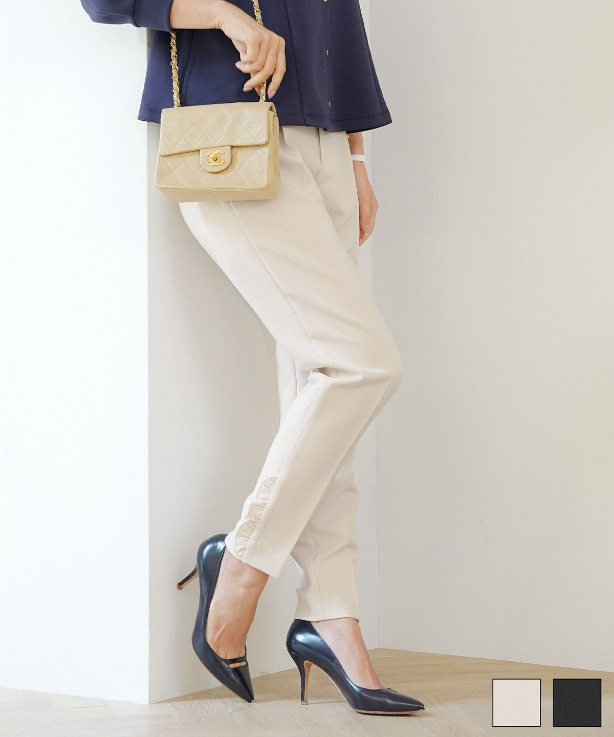 フリル サイドフリル 細身 美脚 ポケット付き 裏地付き アイボリー ベージュ ブラック 大人かわいい きれいめ シンプル 春 夏 秋 通勤 オフィス カジュアル ボトムス スリムパンツ フェミニン フリルパンツ 着痩せ 楽ちん 裾フリル テーパード パンツ le reve vaniller