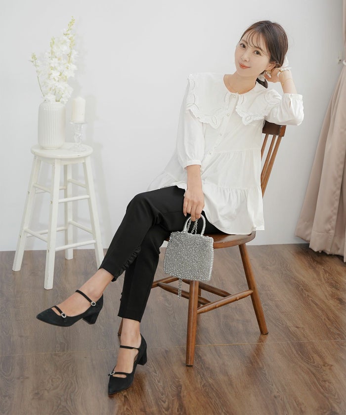 テーパード パンツ レディース フリル サイドフリル 細身 美脚 ポケット付き 裏地付き アイボリー ベージュ ブラック 大人かわいい きれいめ シンプル 春 夏 秋 通勤 オフィス カジュアル ボトムス スリムパンツ フェミニン フリルパンツ 着痩せ 楽ちん