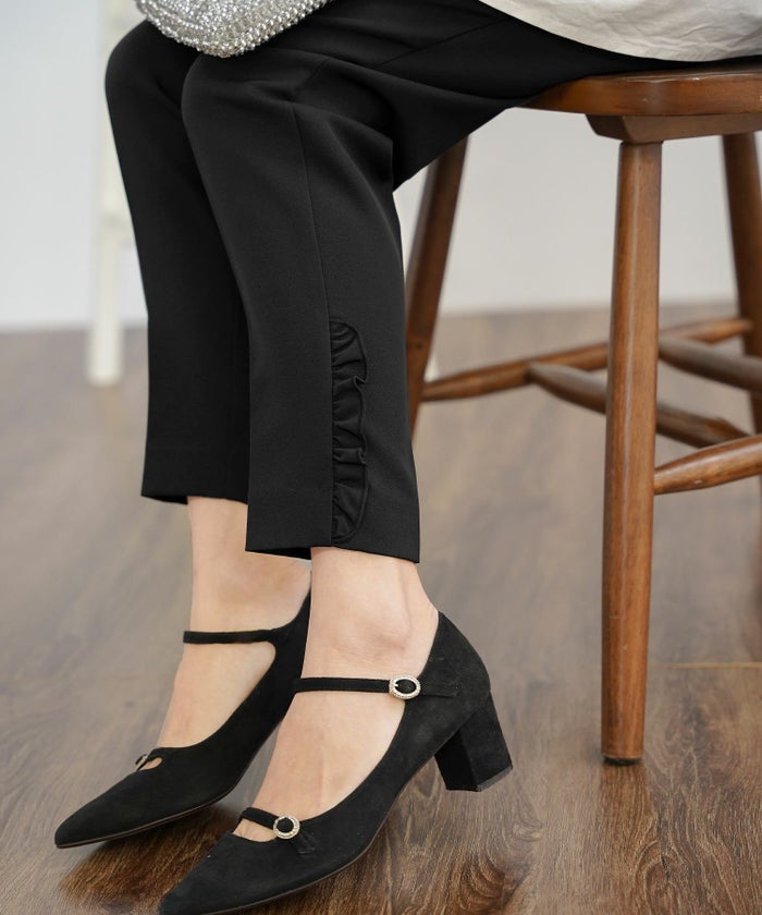 テーパード パンツ レディース フリル サイドフリル 細身 美脚 ポケット付き 裏地付き アイボリー ベージュ ブラック 大人かわいい きれいめ シンプル 春 夏 秋 通勤 オフィス カジュアル ボトムス スリムパンツ フェミニン フリルパンツ 着痩せ 楽ちん