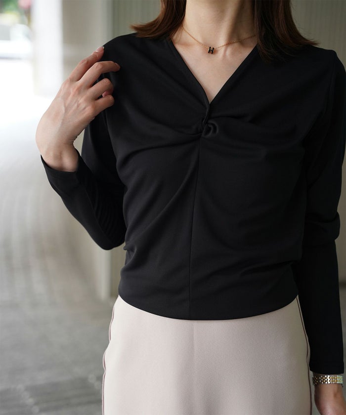 ツイスト トップス シンプル ドレープ カットソー プルオーバー オフィス アイボリー/サックス/モカ/ブラック/M/長袖